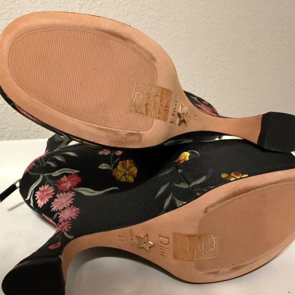 Christian Dior Floral Satin Pumps - Picture 4 of 4
